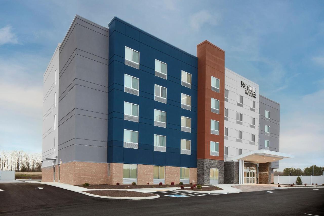Hotel Fairfield & By Marriott Stony Creek