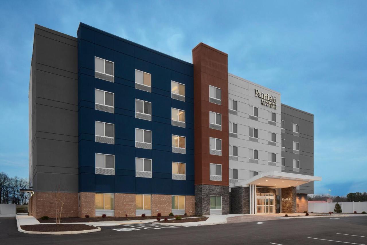 Hotel Fairfield & By Marriott 2*