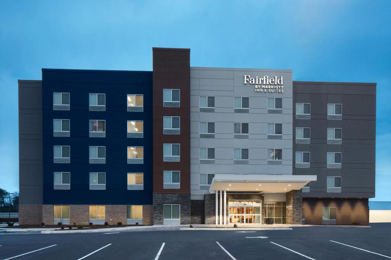 Hotel Fairfield & By Marriott 2*