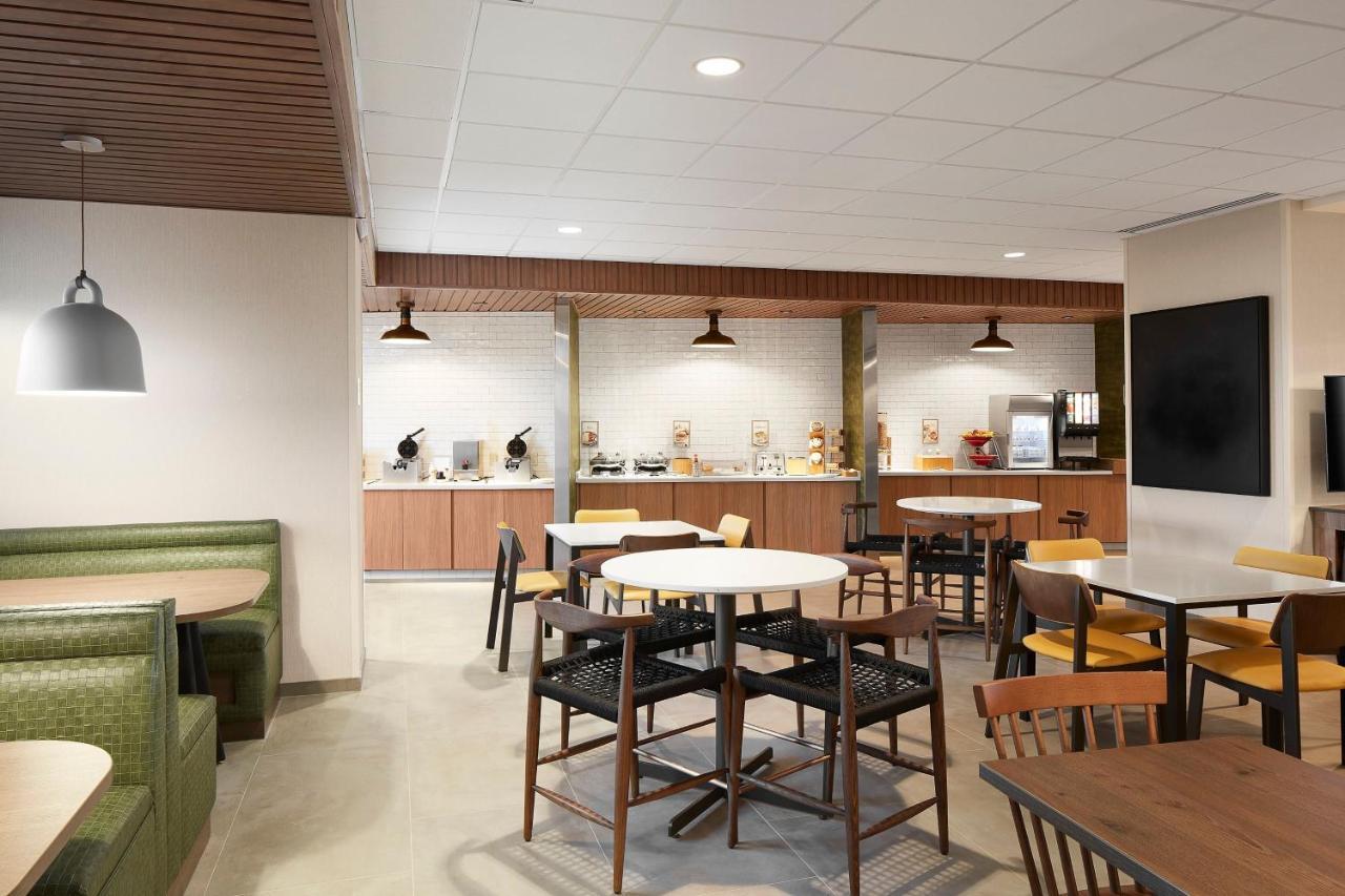 Hotel Fairfield & By Marriott 2*
